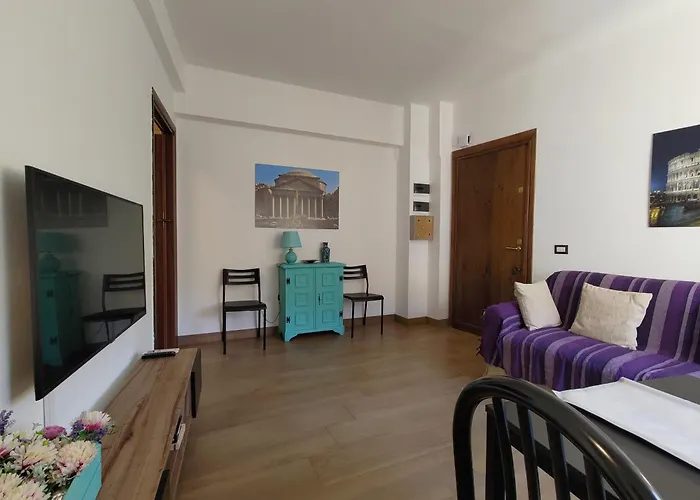 Guesthost - San Giovanni With Balcony * Rome