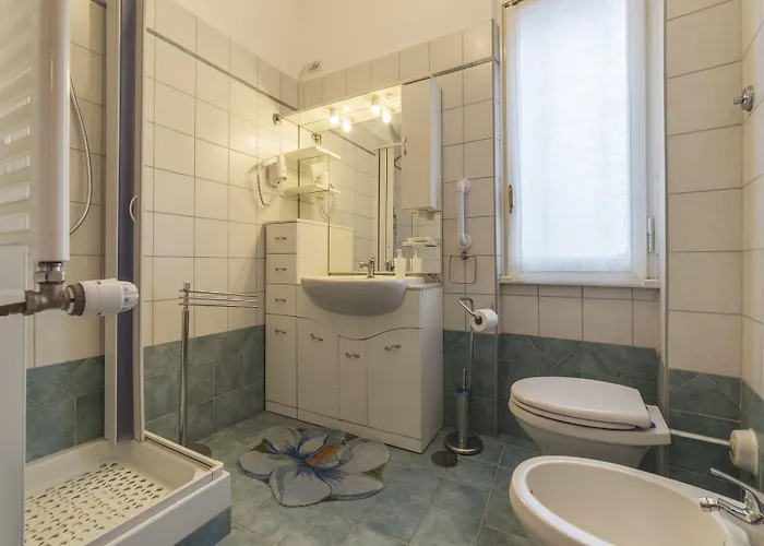 Guesthost - San Giovanni With Balcony Appartement