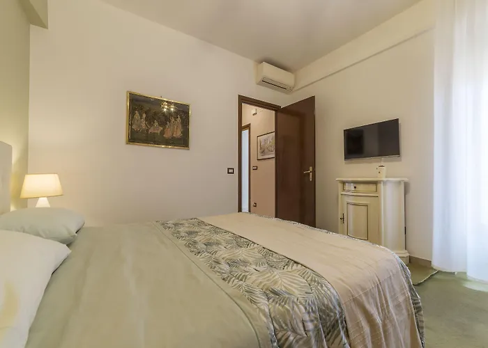 Guesthost - San Giovanni With Balcony